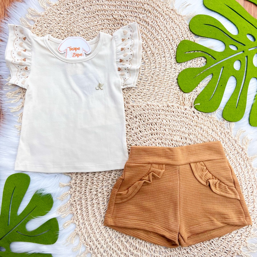 Conj. Blusa com Corações nas Mangas e Short - Areia e Marrom